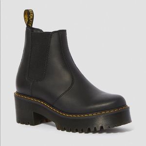 Dr. Martens Chelsea Boot